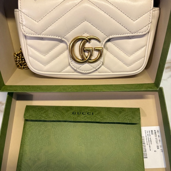 White GG marmont bag Authentic - Picture 3 of 7
